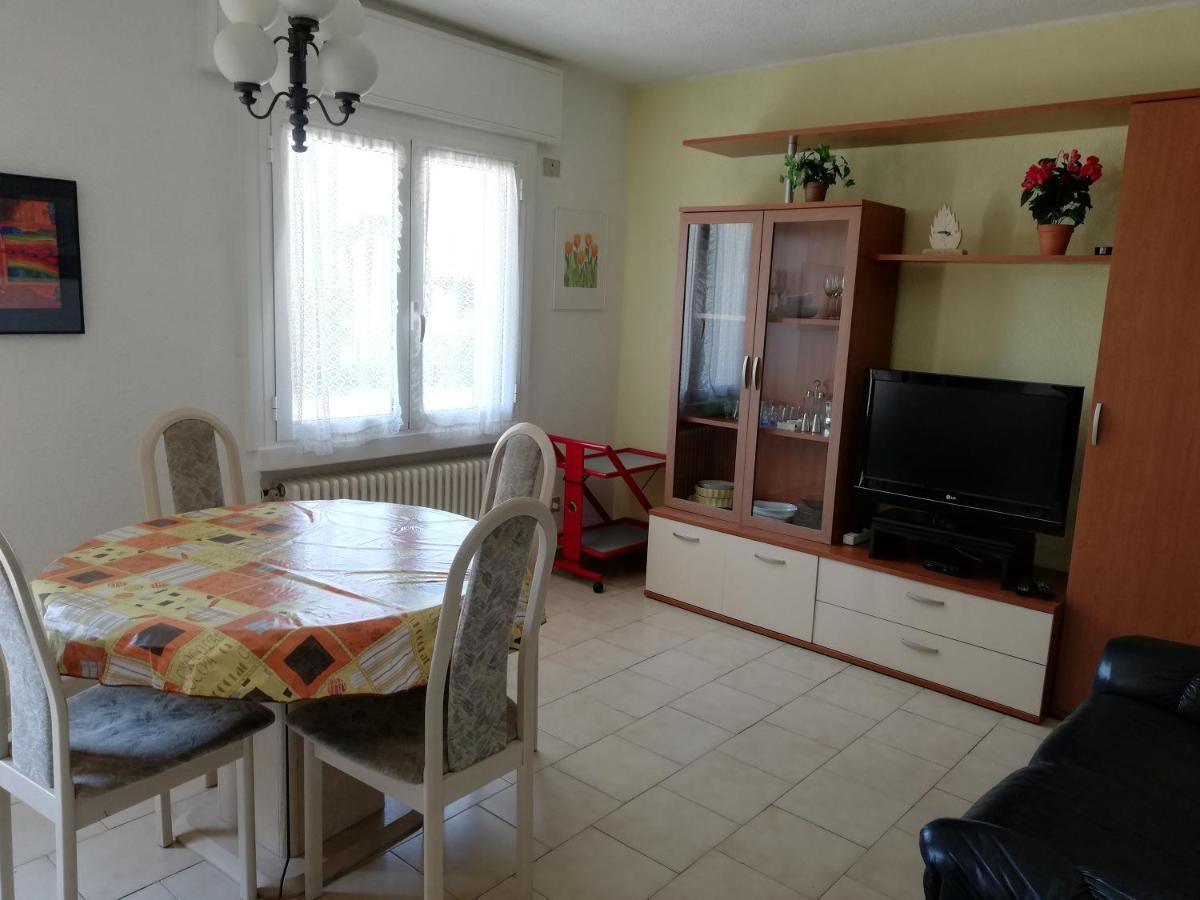 Giardino Apartment Porto Valtravaglia Exterior photo